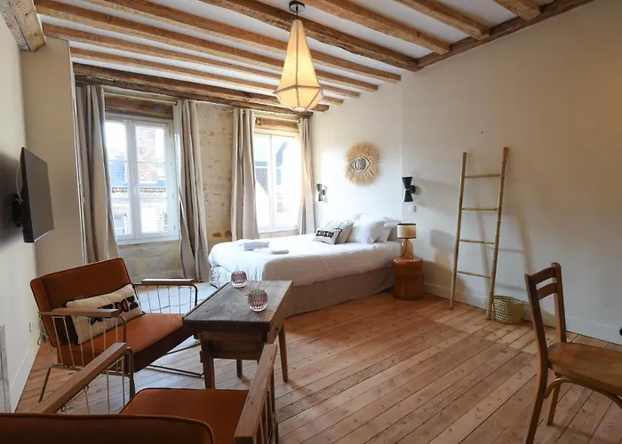 Les Nids Perches - Place Notre-dame * מונטניה-או-פרש