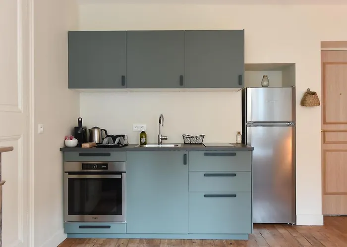 Les Nids Perches - Place Notre-dame * Mortagne-au-Perche