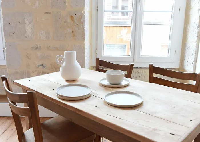 Les Nids Perches - Place Notre-dame Mortagne-au-Perche