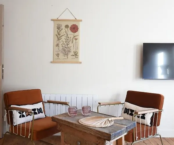 Les Nids Perches - Place Notre-dame Apartamento *